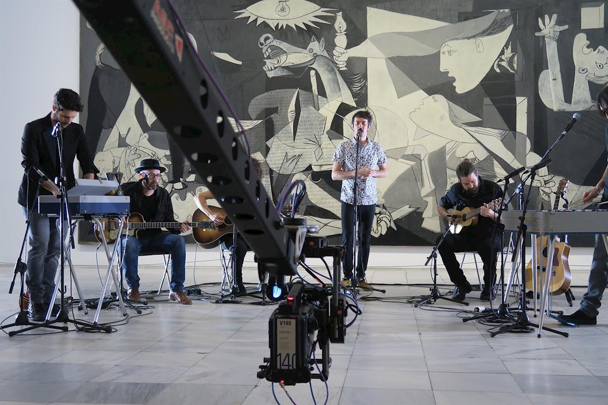 Suena Guernica