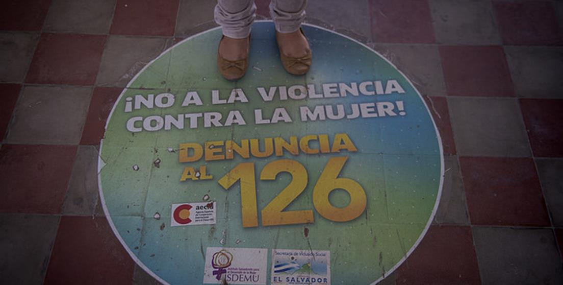 Cartel Denuncia violencia contra la mujer